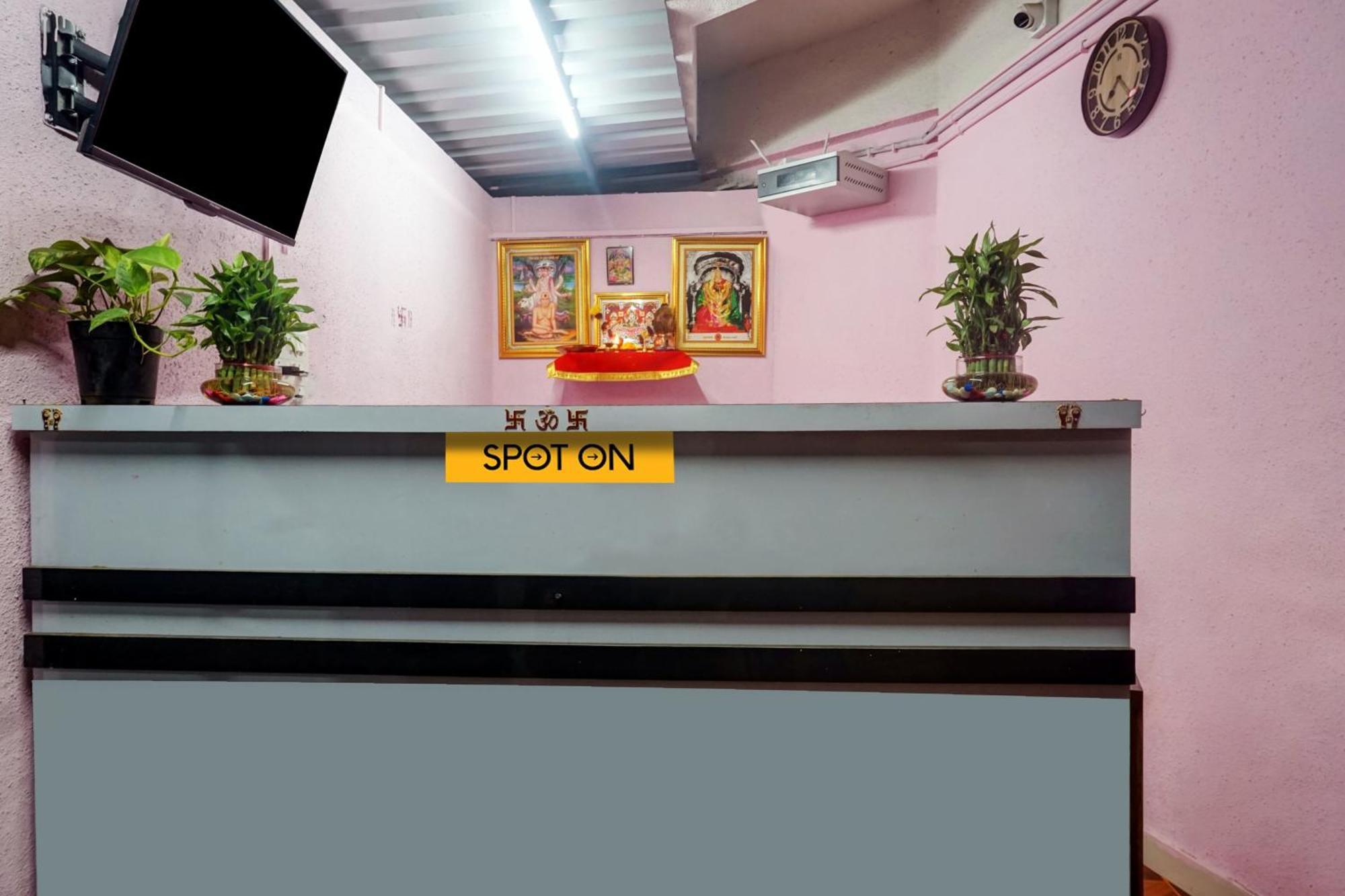 Spot On Samadhan Lodge Pune Exterior photo